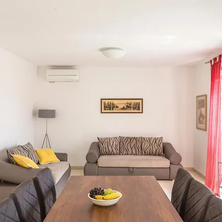 Stunning In With Wifi Holiday home