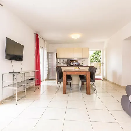 Stunning In With Wifi Holiday home Makarska