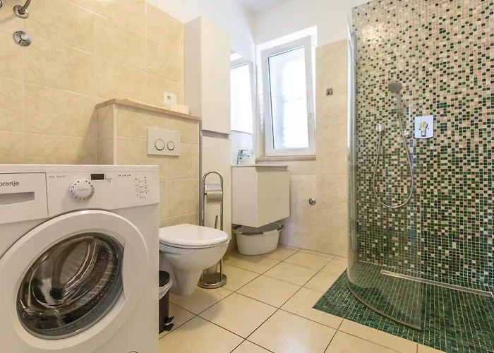 26 * Μακάρσκα