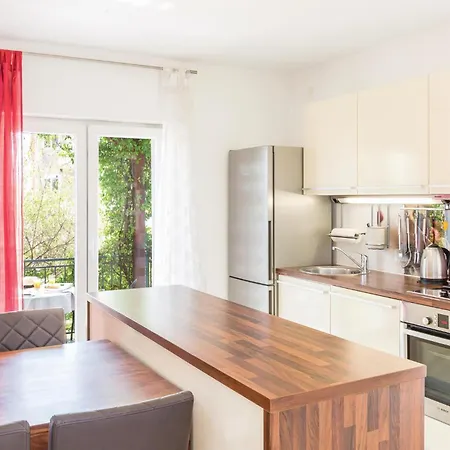 26 別荘 マカルスカ